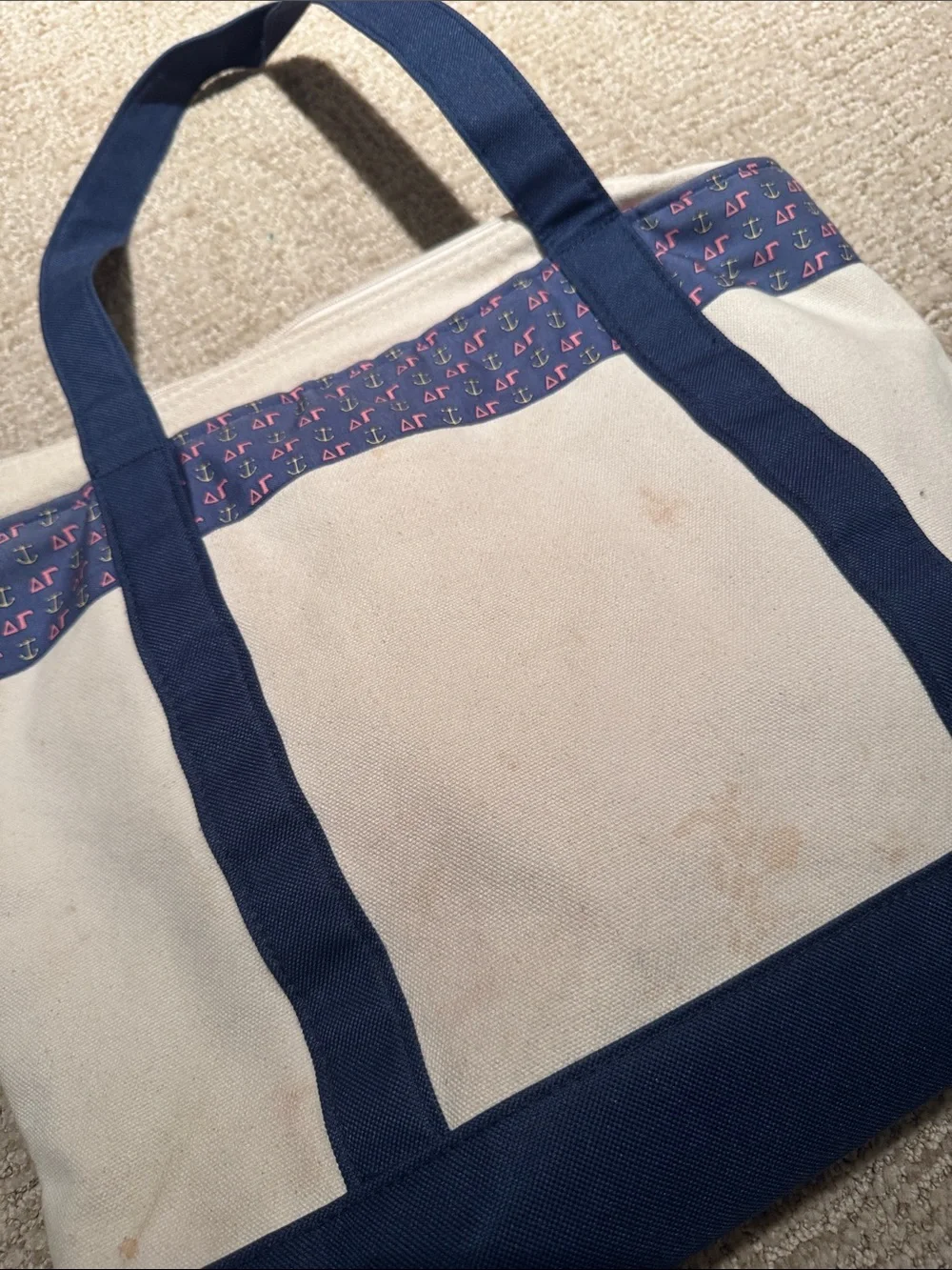 Vineyard Vines custom Delta Gamma tote bag